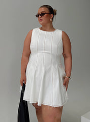 Composure Pleat Mini Dress White Curve