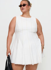 Composure Pleat Mini Dress White Curve