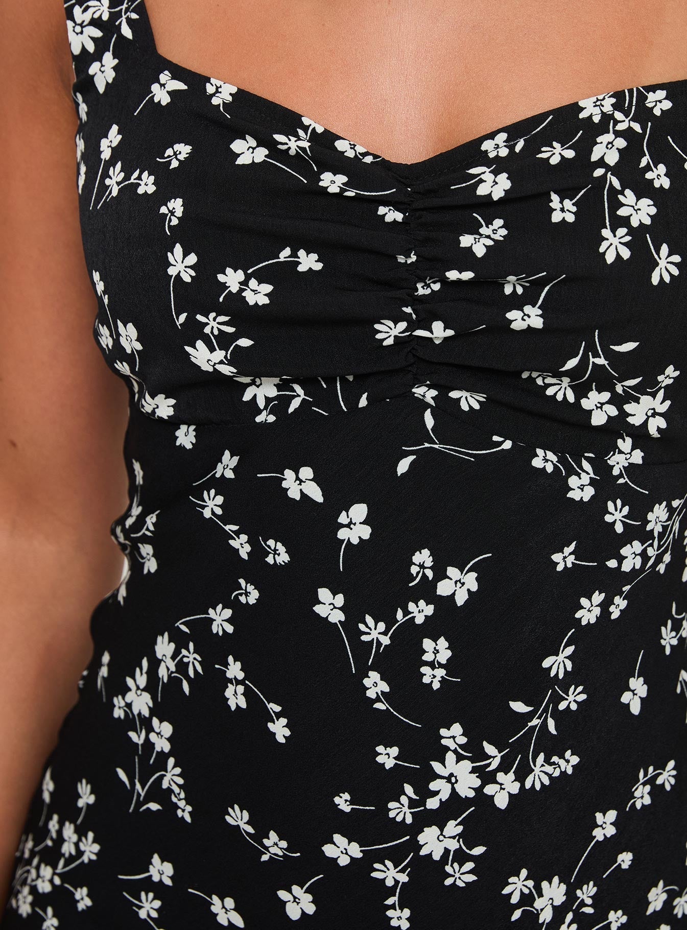 Mahlari Maxi Dress Black / Floral